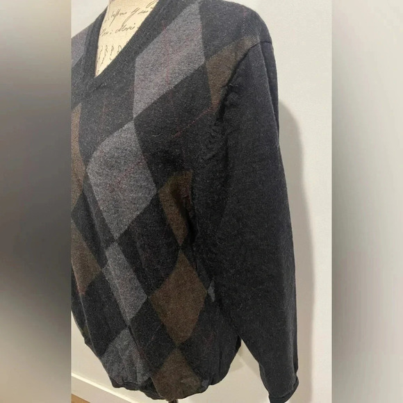 Brooks Brothers 346 100% Merino Wool Argyle Sweater Size Large Black Gray Tan - Picture 3 of 7